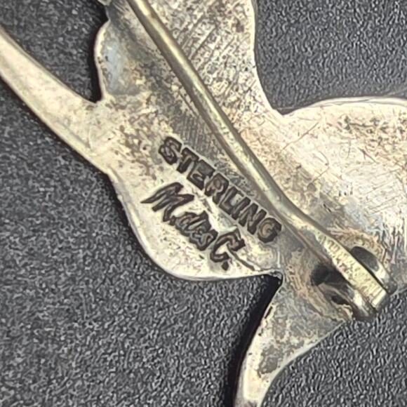 M des C Sterling Silver Seal Brooch Hat Trick Vintage - Picture 4 of 7